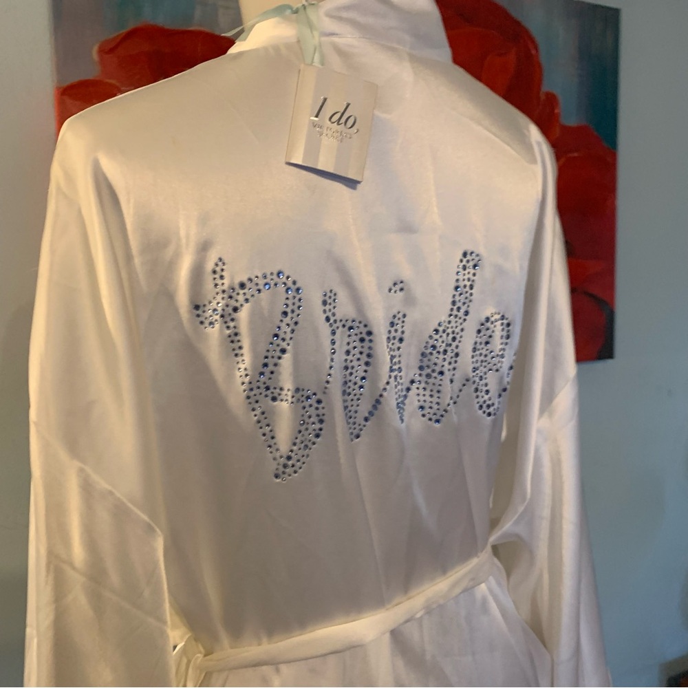 Victoria's Secret White Bride Satin Robe with Rhinestone Script - Picture 6 of 8
